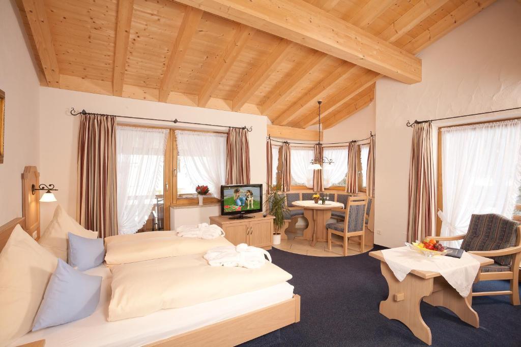 Hotel Landhaus Feldmeier ***S Oberammergau Habitación foto